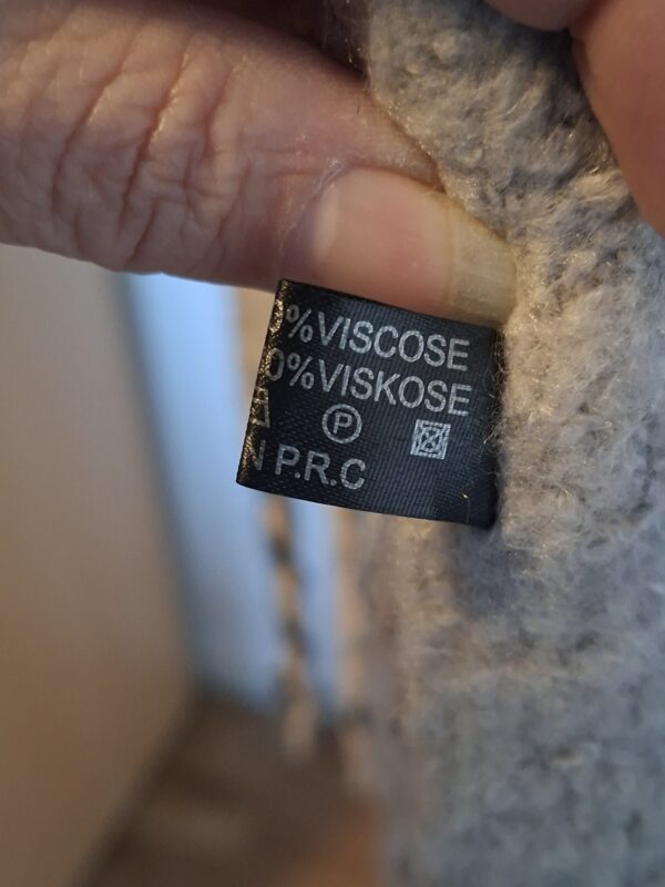 Beige grijs gebreide sjaal met franjes