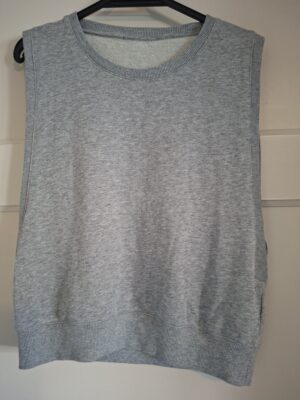 20260122_113027_001 COS grijze slipover van katoen/lyocell - maat S/M (115.)