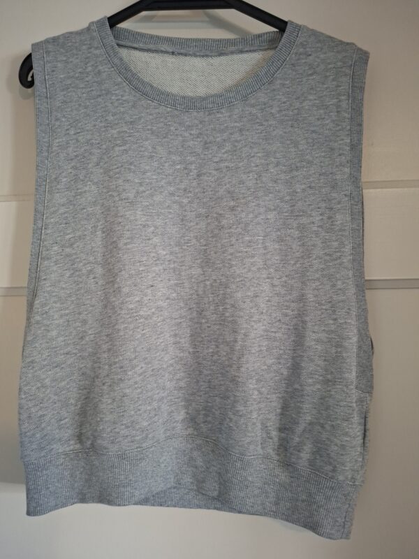 20260122_113027_001 COS grijze slipover van katoen/lyocell - maat S/M (115.)