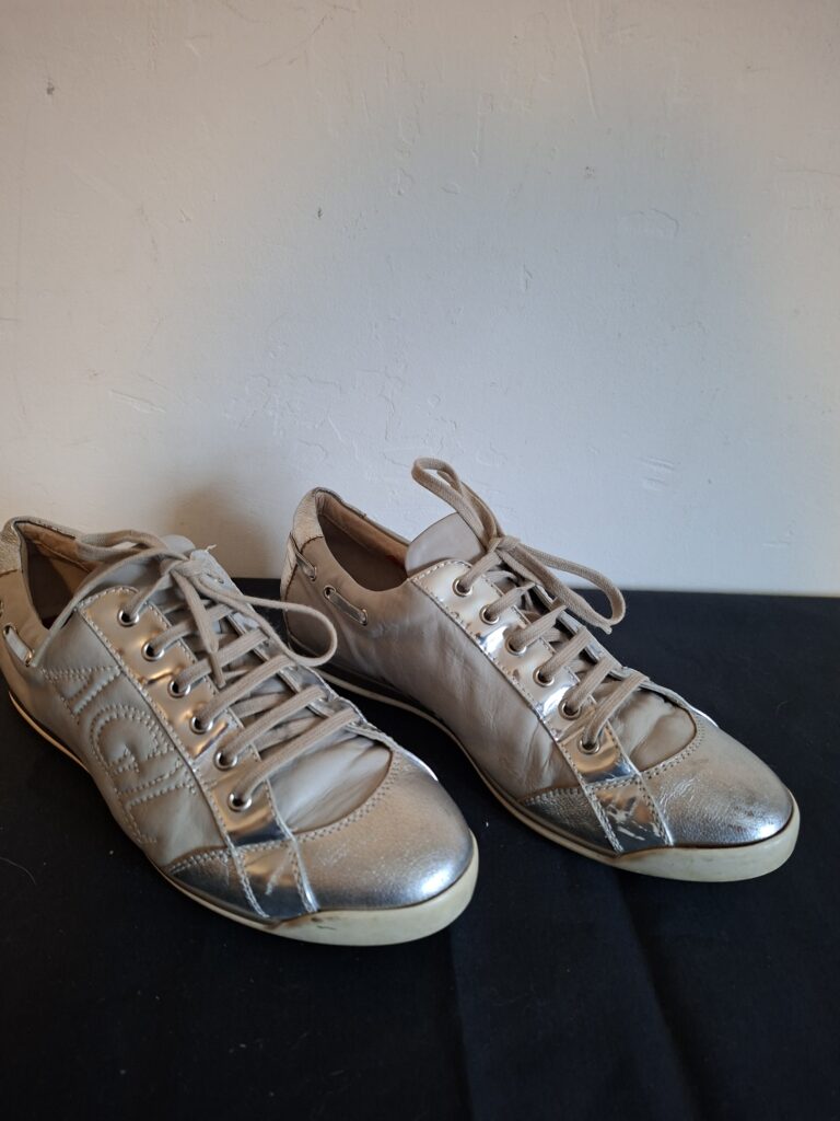 AGL zilver/leverkleurige leren sneakers - maat 39 (24.)
