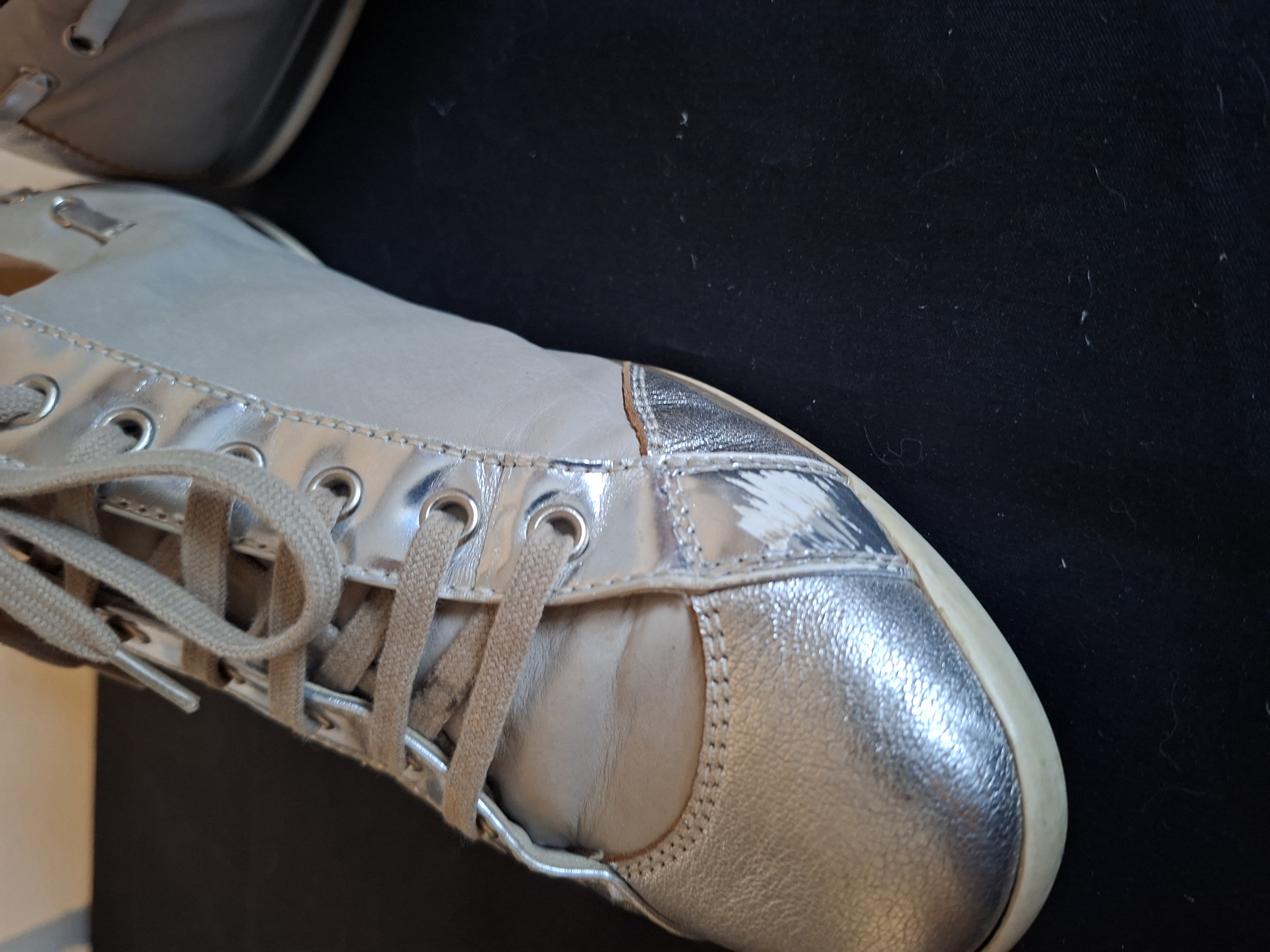 AGL zilver/leverkleurige leren sneakers - maat 39 (24.)