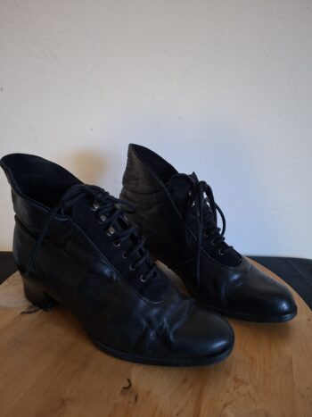 Zwarte leren enkellaarsjes met veters - maat 38 (31.)
