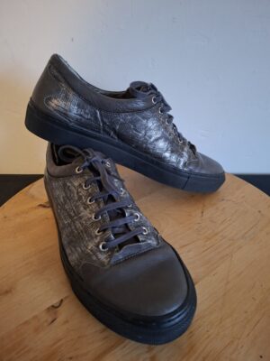 Jan Jansen zilver/donkergrijze leren sneakers - maat 38 (26.)
