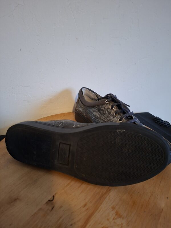 20260122_163221 Jan Jansen zilver/donkergrijze leren sneakers - maat 38 (26.)