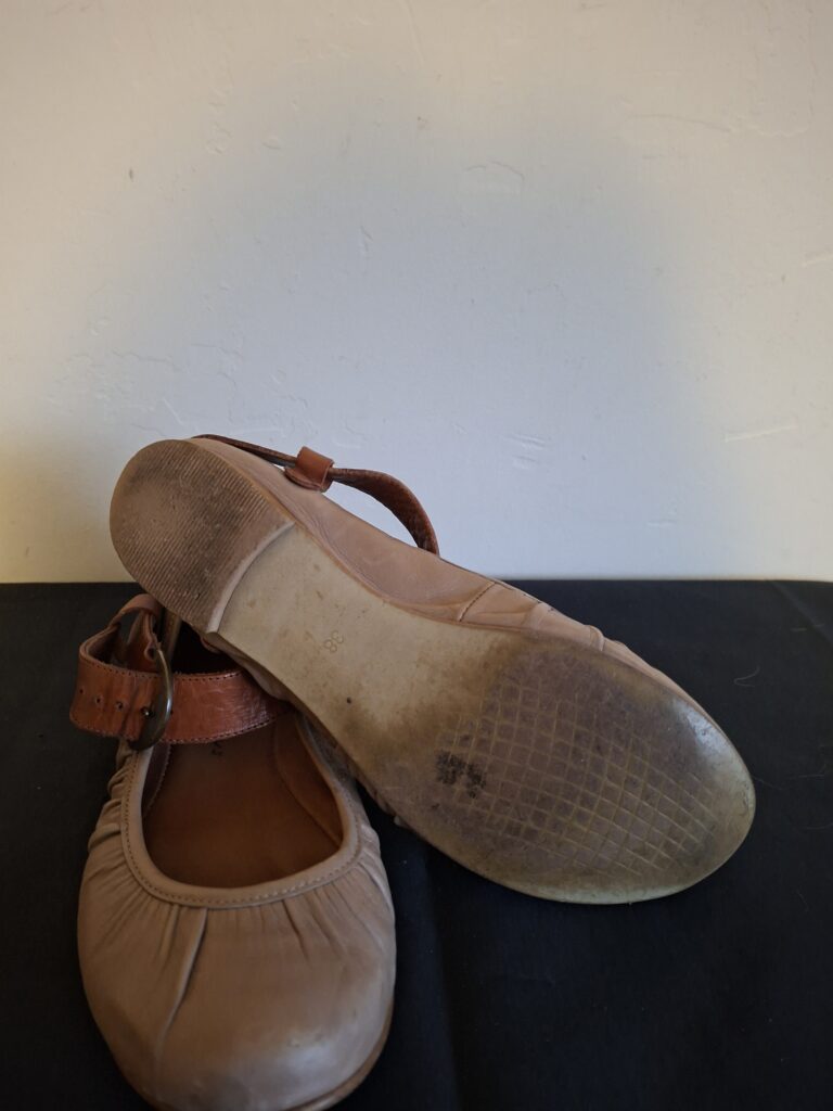 Dick Boons bruine/taupe ballerina's met enkelband - maat 38 (78.)