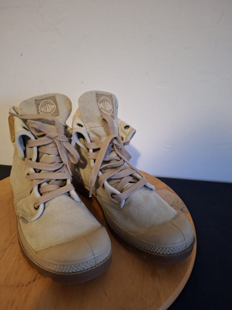 Palladium beige canvas halfhoge sneakers - maat 41 (75.)