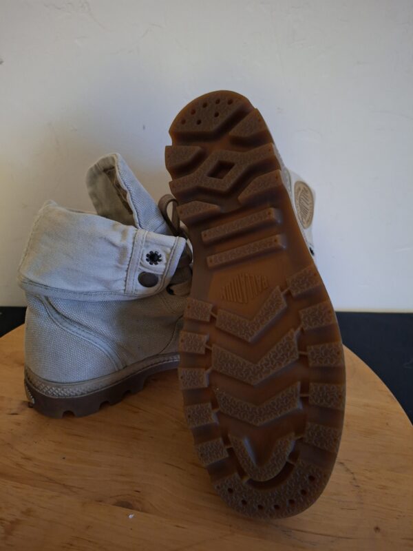 Palladium beige canvas halfhoge sneakers - maat 41 (75.)