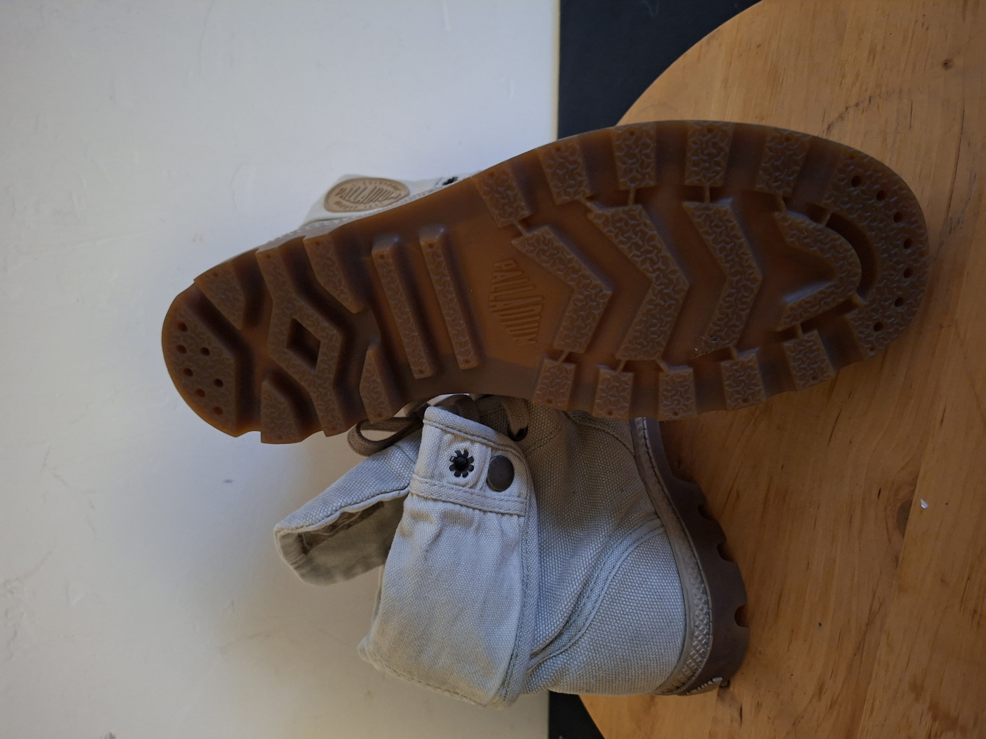 Palladium beige canvas halfhoge sneakers - maat 41 (75.)