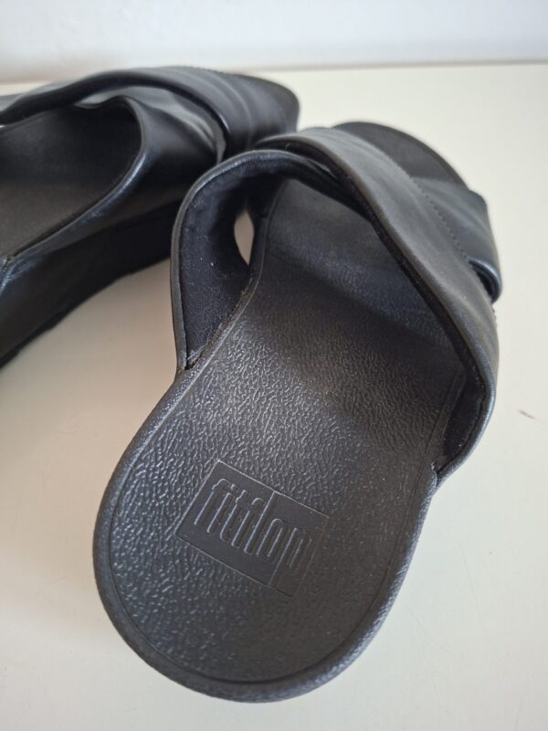 FitFlop zwarte leren slippers met gekruiste bandjes - maat 37 (25.)