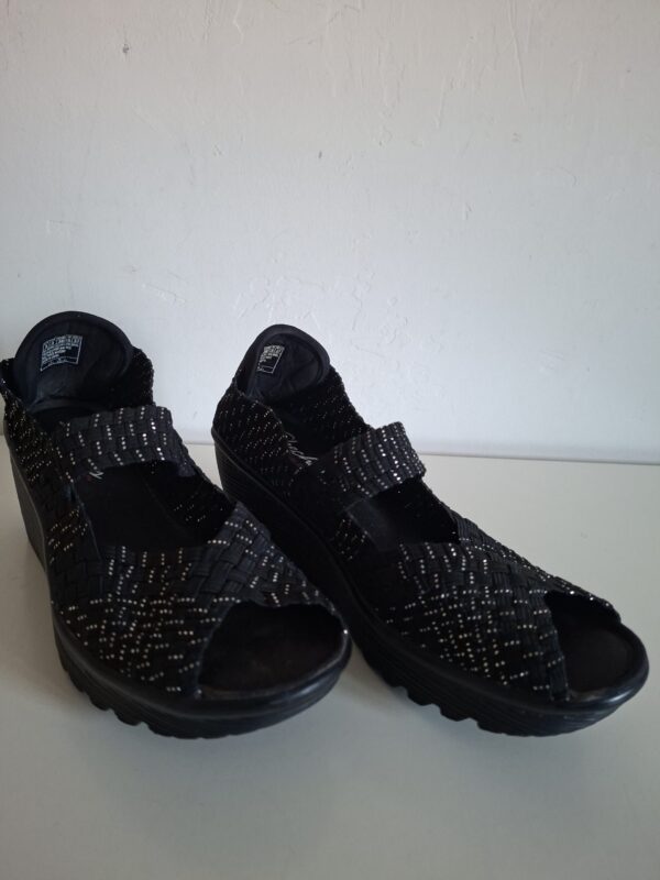 20260123_132847_001 Skechers zwarte gevlochten ballerina's met open teen - maat 38 (28.)