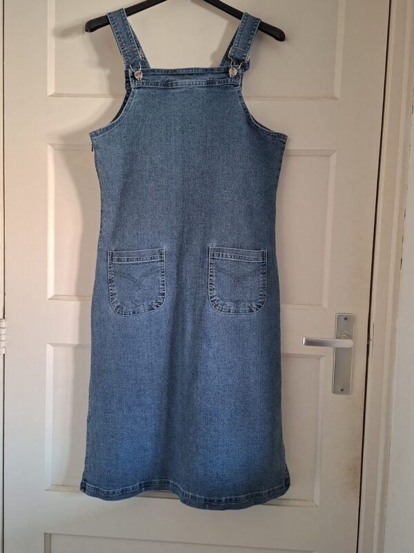 Denim tuinjurk met verstelbare bandjes - maat M (57.)