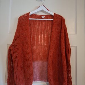 CKS donker oranje/roze opengewerkt vest met ombré - maat XS (140.)