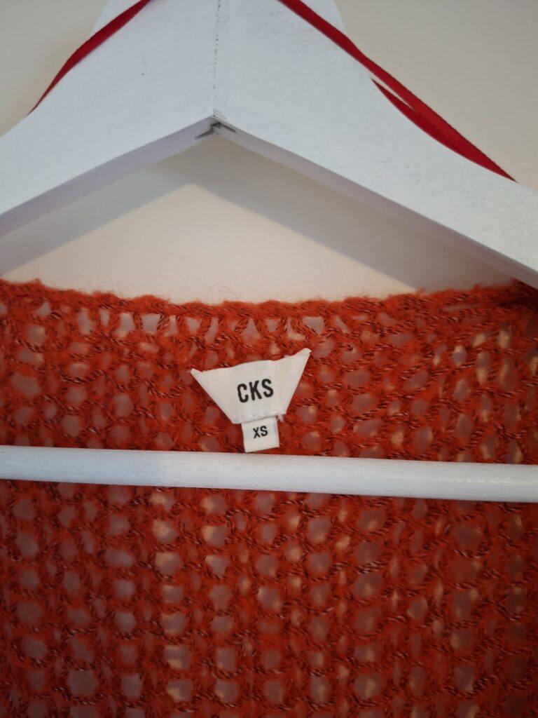 CKS donker oranje/roze opengewerkt vest met ombré - maat XS (140.)