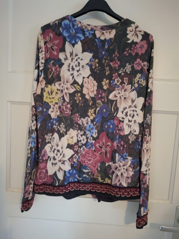 20260123_135456 Sommermann vest met kleurrijk bloemenpatroon - maat S (180.)