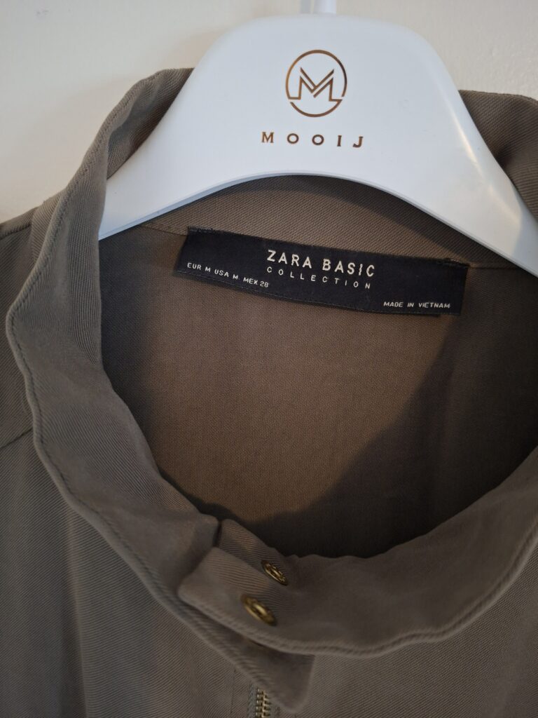 Zara Basic taupe zomerjas met epauletten - maat M (138.)