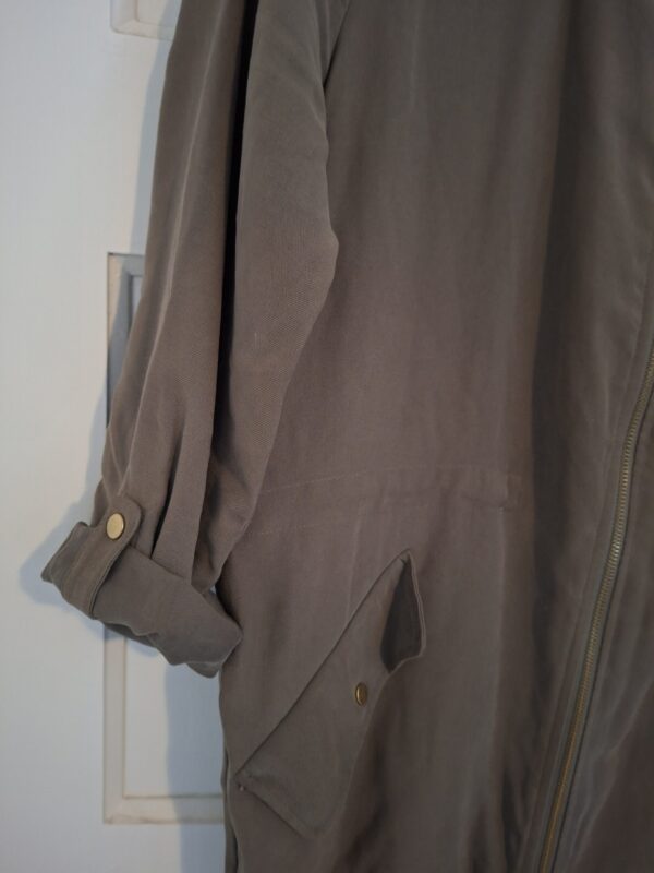 Zara Basic taupe zomerjas met epauletten - maat M (138.)