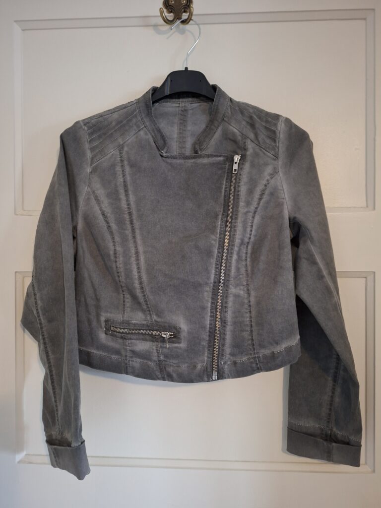 Steps grijze bikerjack met asymmetrische rits - maat 36 (105.)
