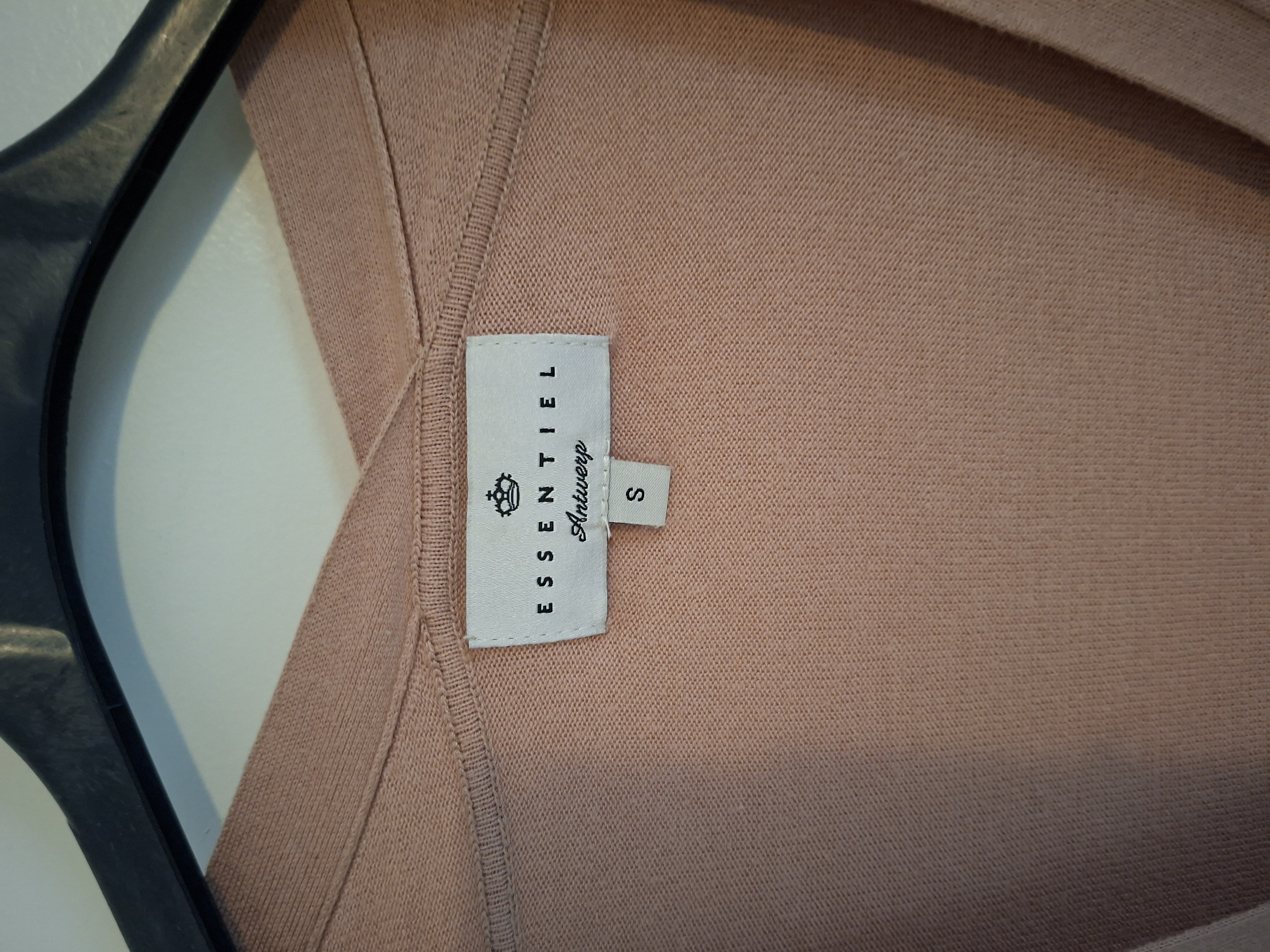 Essentiel Antwerp lang vest in cognac - maat S (145.)