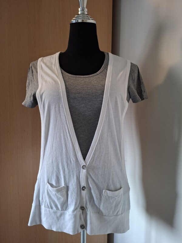 Fluxus wit mouwloos lang hesje met zakken - maat L (128.)