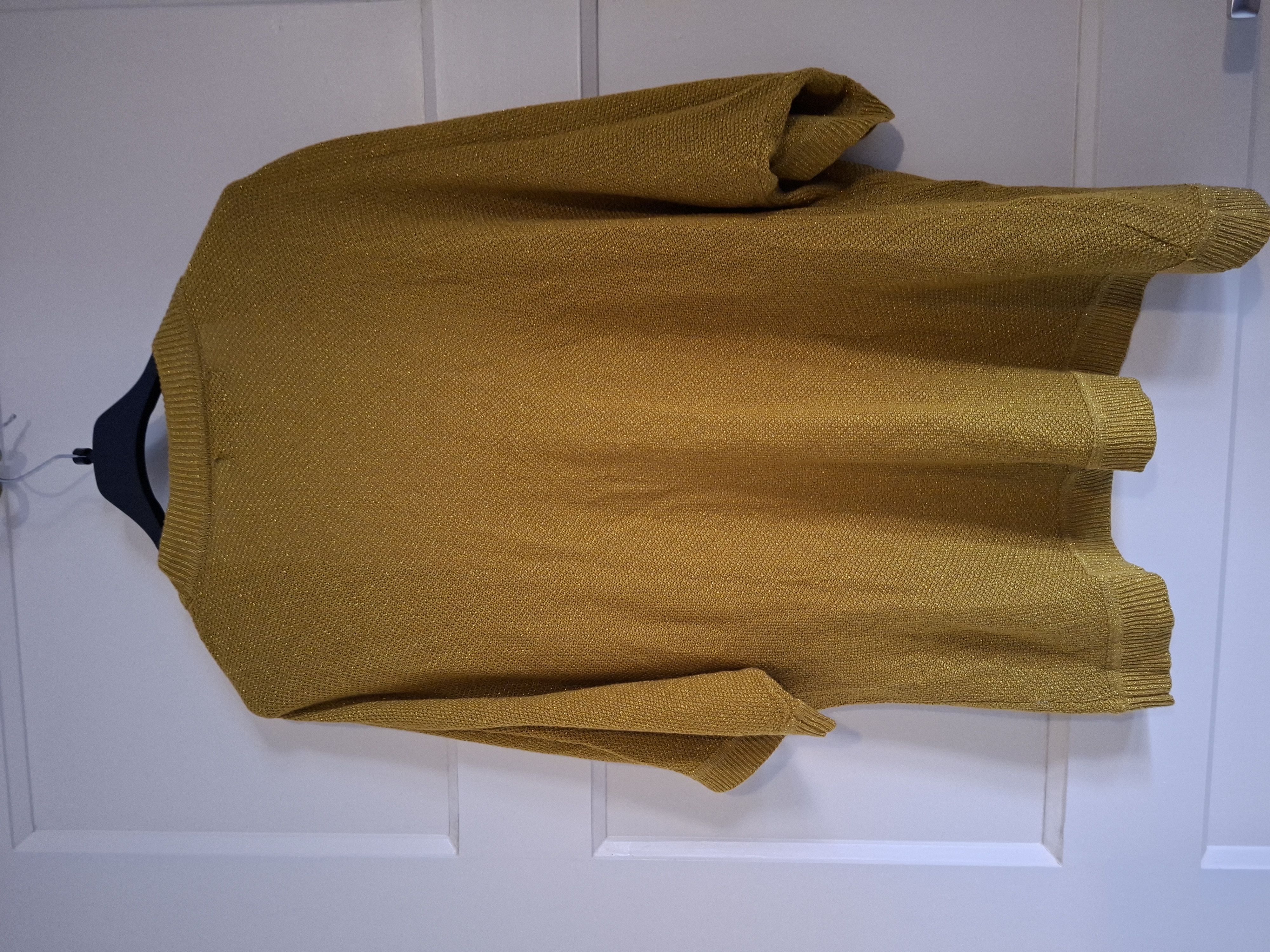 Lola Liza okergeel vest met goudaccent en korte mouwen - maat 40 (103.)