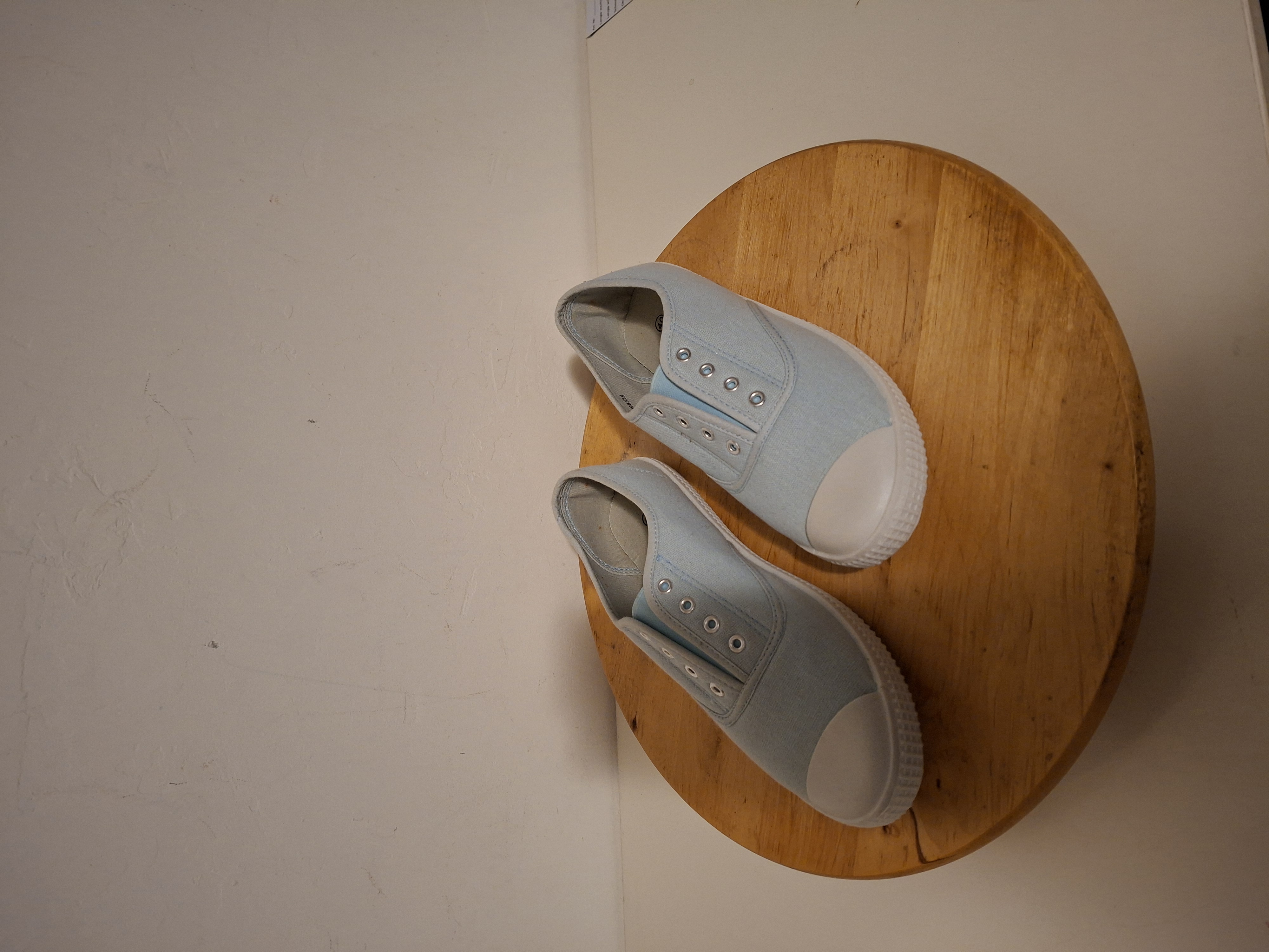 Lichtblauwe canvas slip-on sneakers maat 40