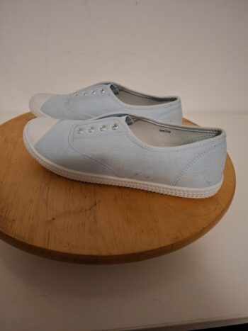 Lichtblauwe canvas slip-on sneakers maat 40