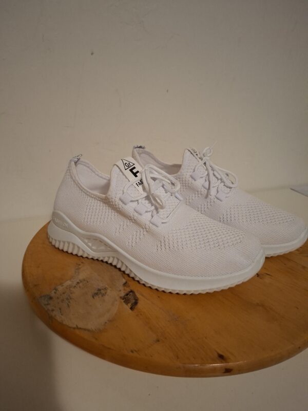 20260123_182313_001 Witte mesh sneakers maat 38/39 nieuw