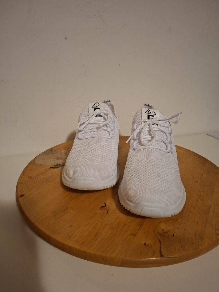 Witte mesh sneakers maat 38/39 nieuw