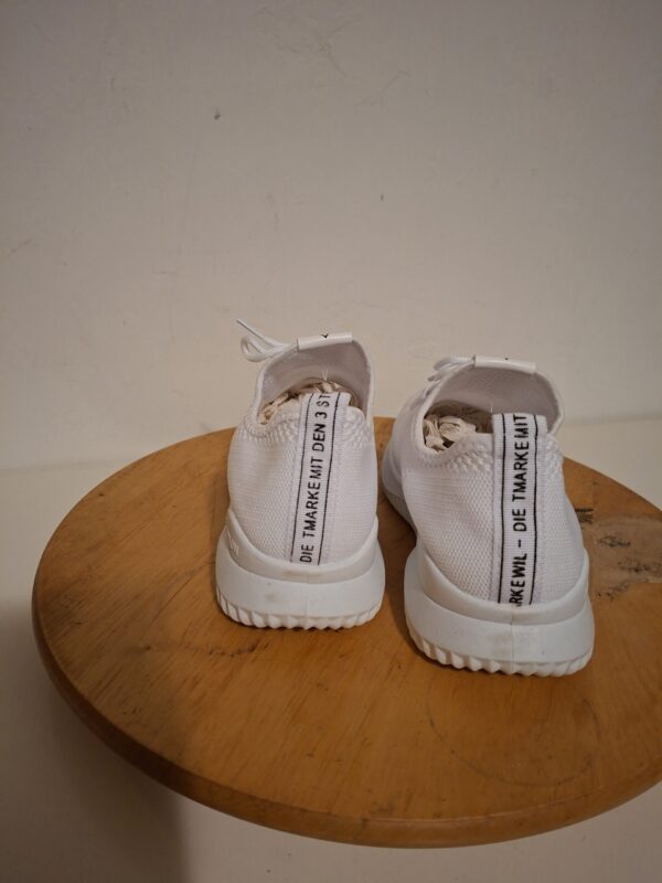20260123_182339 Witte mesh sneakers maat 38/39 nieuw