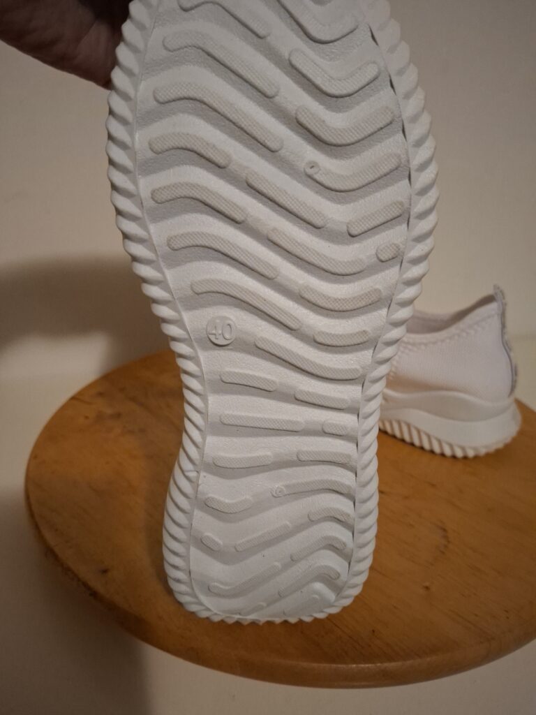 Witte mesh sneakers maat 38/39 nieuw