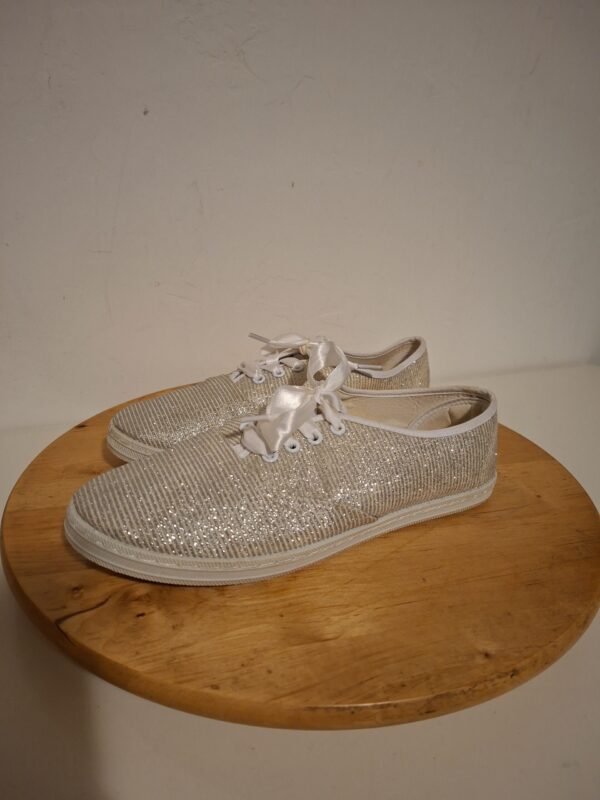 20260123_182746 Beige glitter sneakers met satijnen veters maat 39