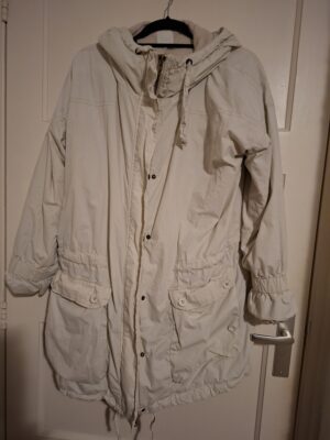 COS witte winterjas met dons en capuchon - maat S (139.)