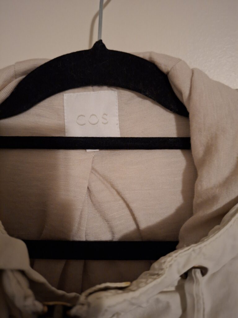 COS witte winterjas met dons en capuchon - maat S (139.)