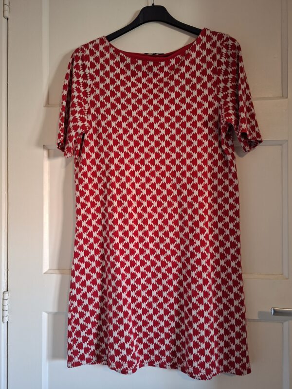 20260124_151352 River Island jurk rood/witte print maat 12