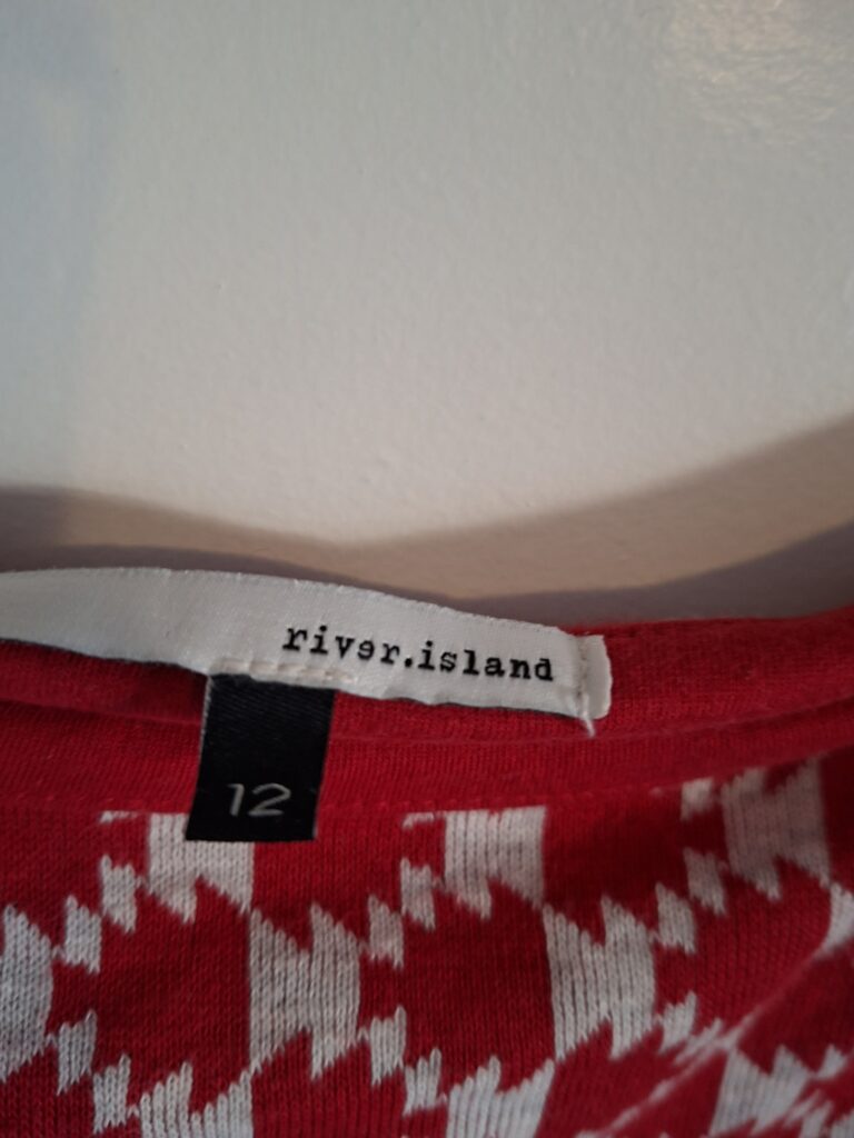 20260124_151430 River Island jurk rood/witte print maat 12