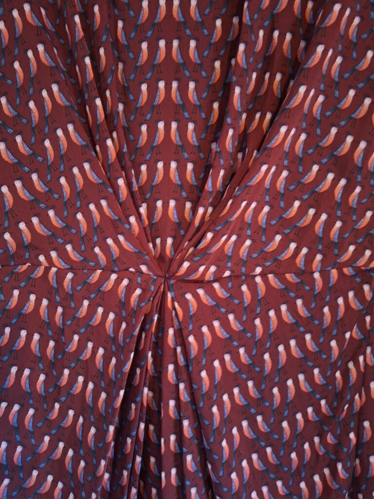 Zara jurk bordeaux met roze vogeltjes maat M (39.)