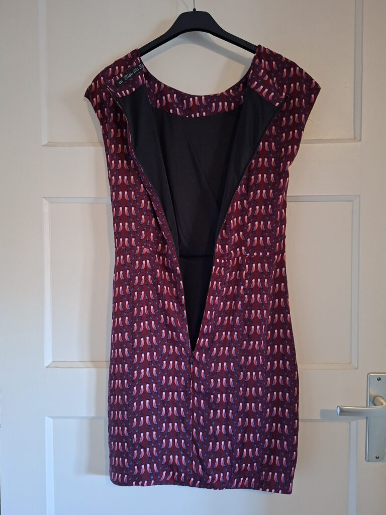 Zara jurk bordeaux met roze vogeltjes maat M (39.)
