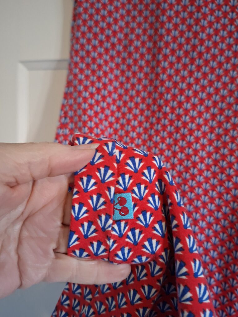 20260124_152311 Froy & Dind retro jurk rood/blauwe print maat M (40.)