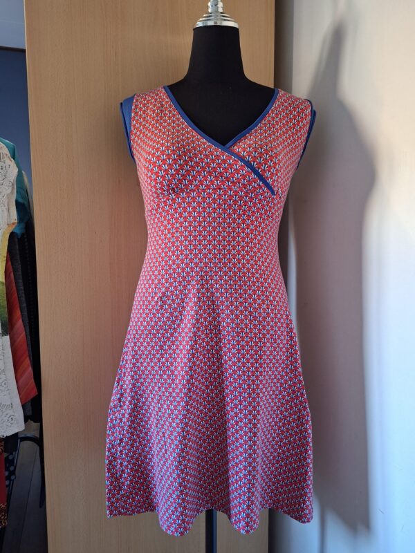 Froy & Dind retro jurk rood/blauwe print maat M (40.)