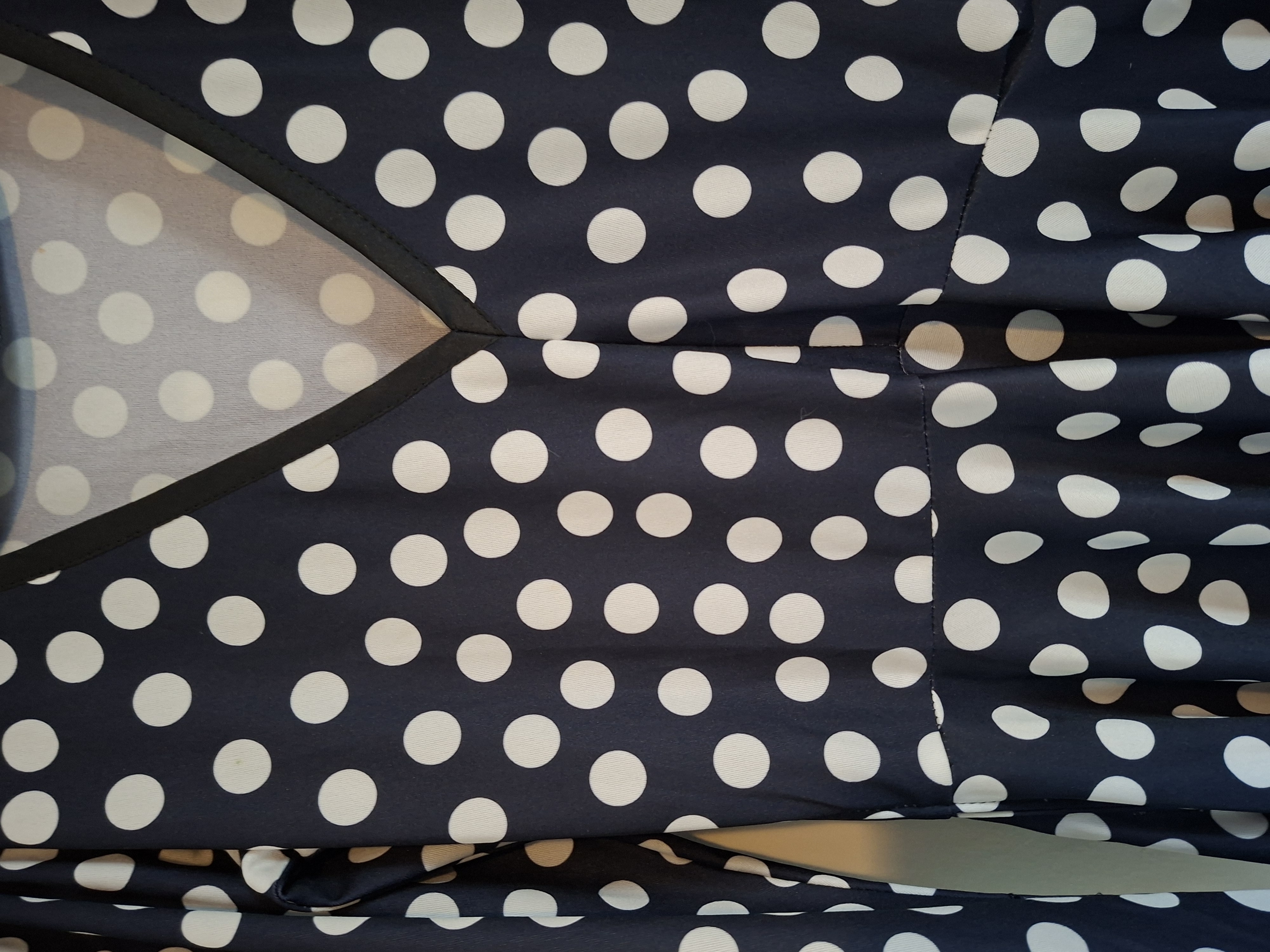 Retro zwarte jurk met witte bollen maat S (45.)