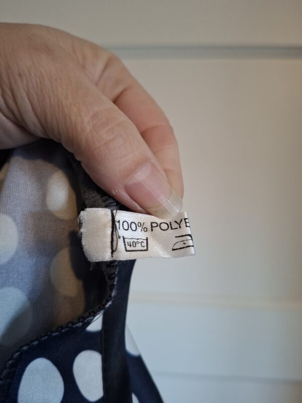 20260124_152854_001 Retro zwarte jurk met witte bollen maat S (45.)