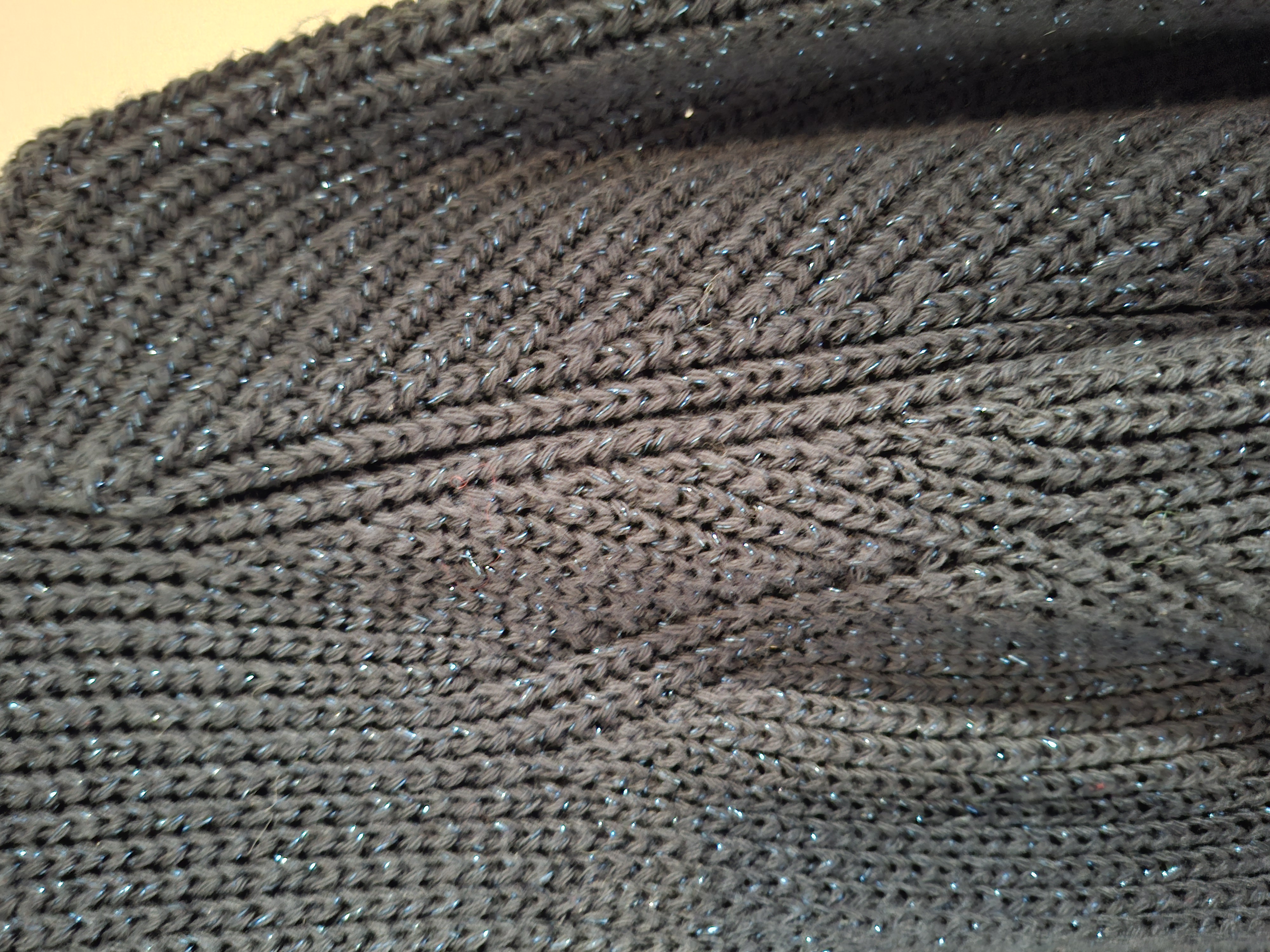 20260124_154444 Dame Blanche Anvers donkerblauw vest met glitterdraad maat U