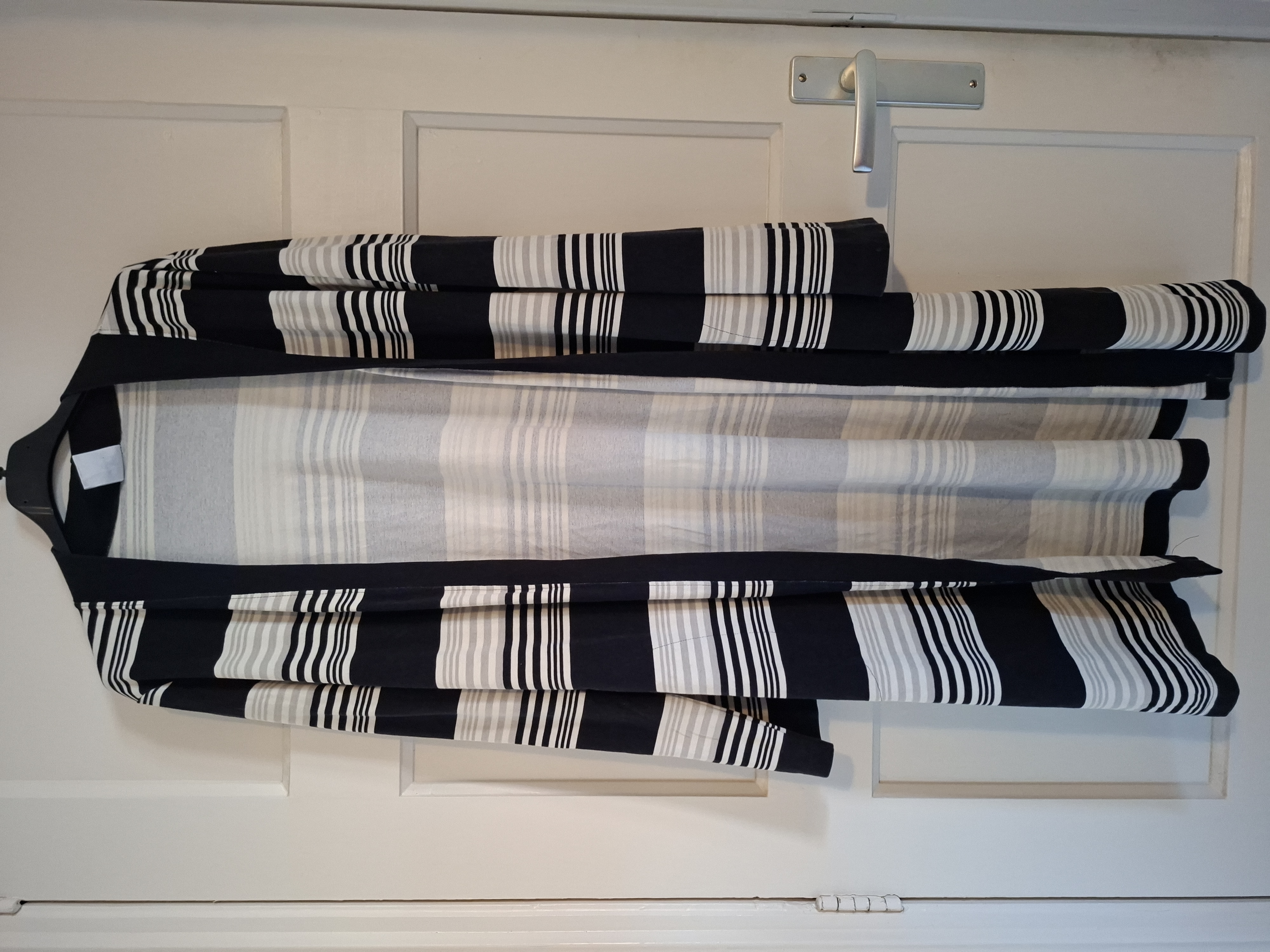 Nanso zwart wit grijs gestreept lang vest maat L