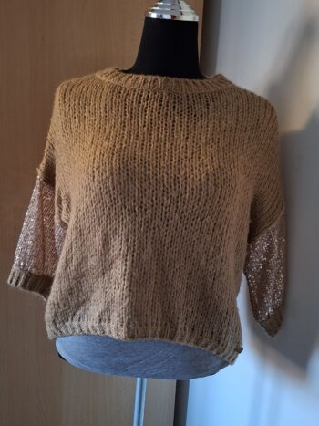 Amelie & Amelie cognac trui met pailletten mouwen maat M
