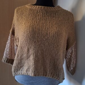 Amelie & Amelie cognac trui met pailletten mouwen maat M