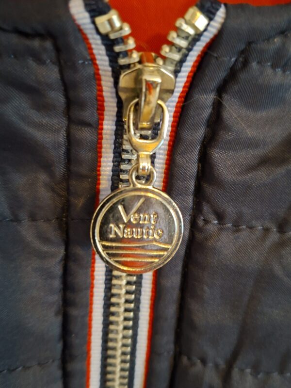 Vent Nautic donkerblauw gewatteerde jas met rode voering maat M