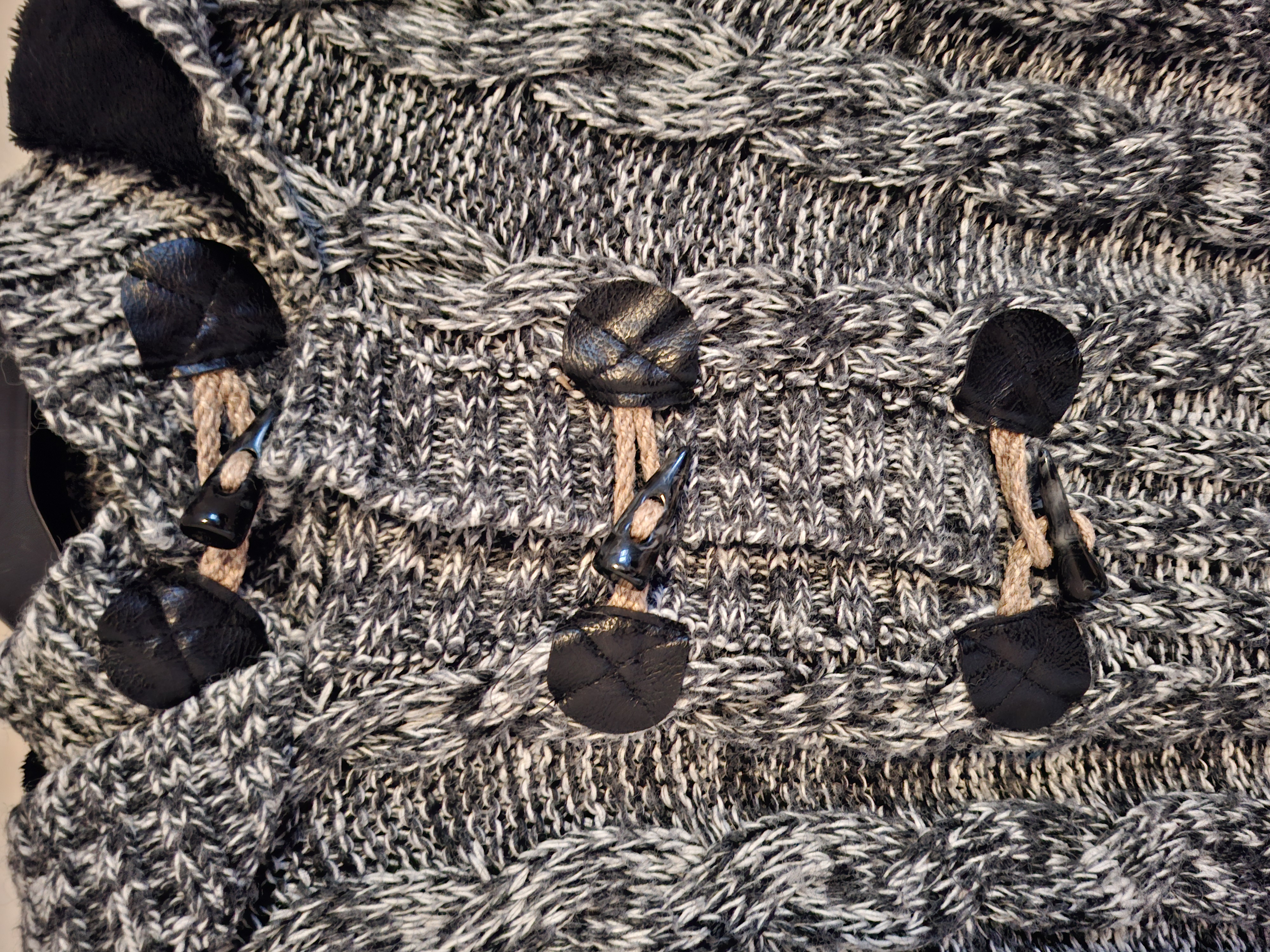 Young & Rich gebreide trui met capuchon maat L