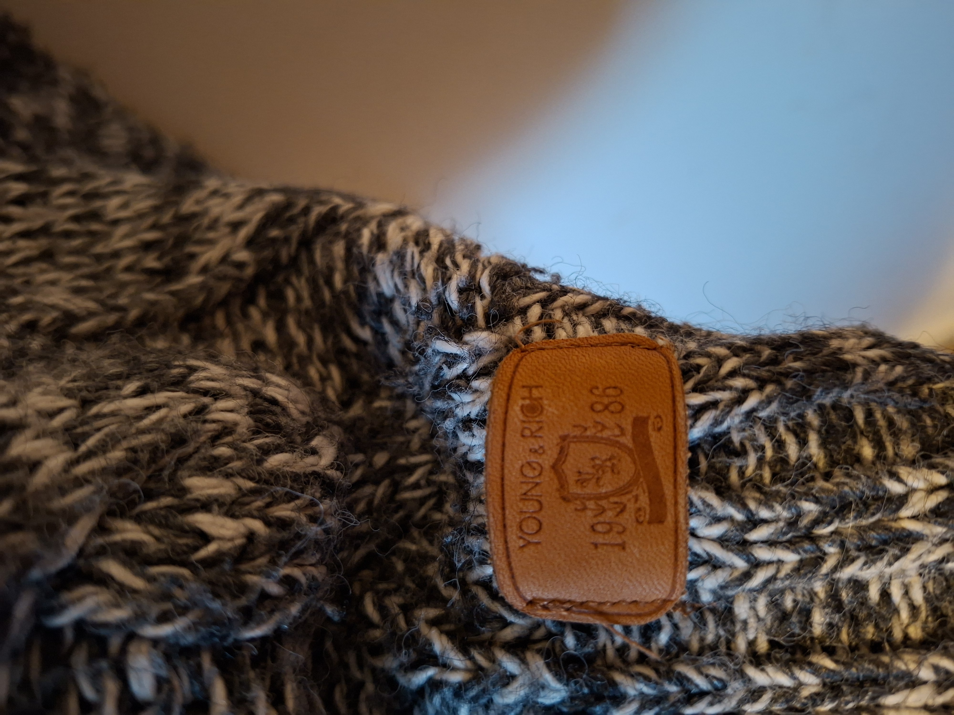 Young & Rich gebreide trui met capuchon maat L