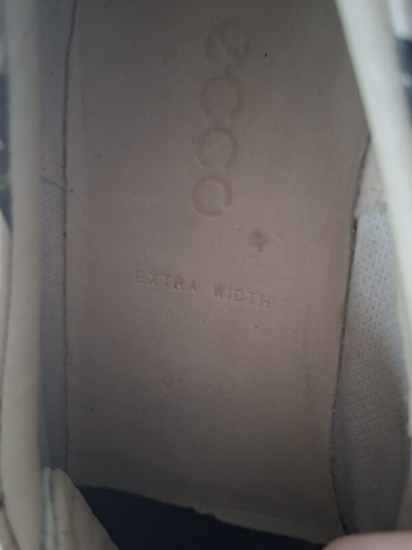 20260128_114635 Ecco sneakers wit met tropische bloemenprint maat 42