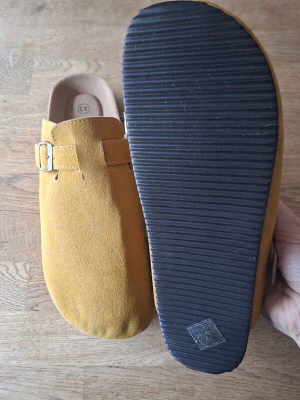 Suède clogs mosterdgeel maat 43
